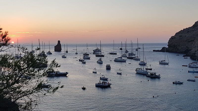 calas en velero bandolero